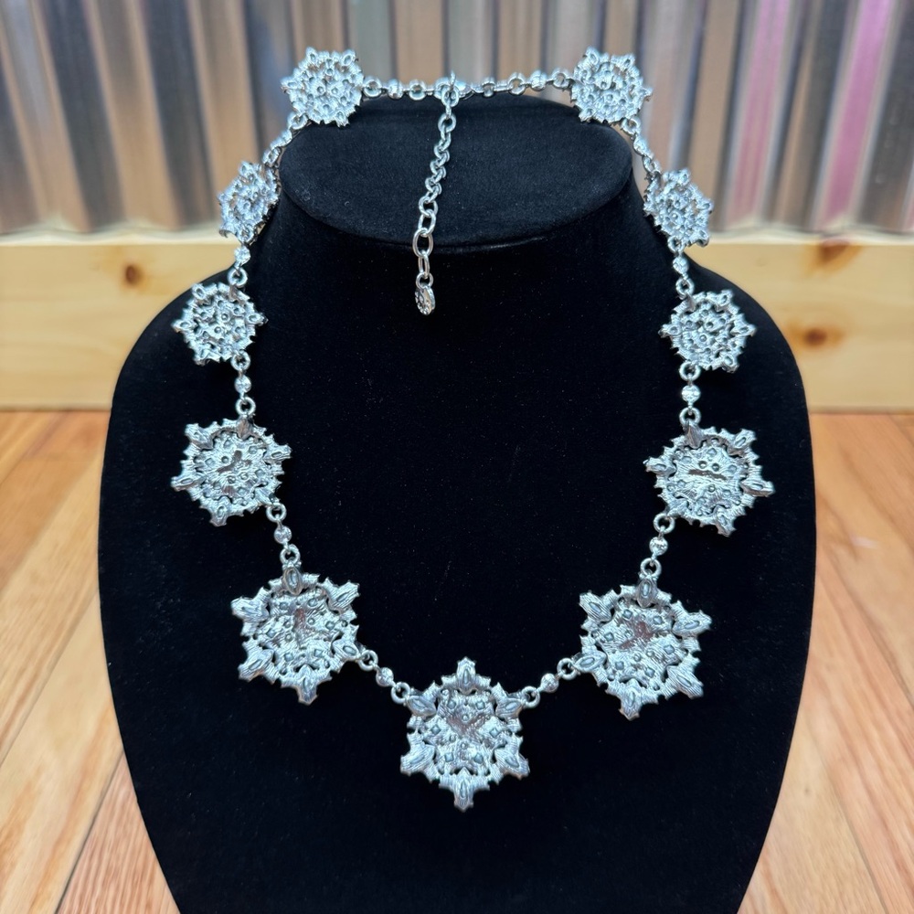 Talbots Silver Rhinestone Chunky Sparkle Snowflake Statement Necklace - Picture 6 of 7